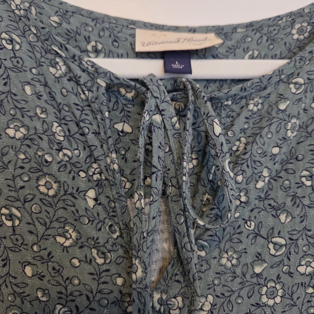 Universal Thread Blouse - Picture 5 of 6